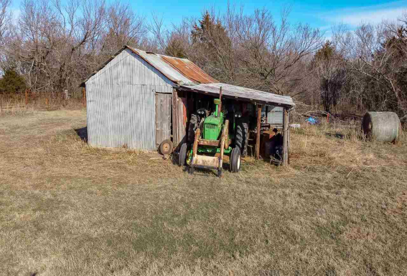 4 Bedrooms Bedrooms, 0 ,2 BathroomsBathrooms,Residential,Single Family,Lakeview,1,133741