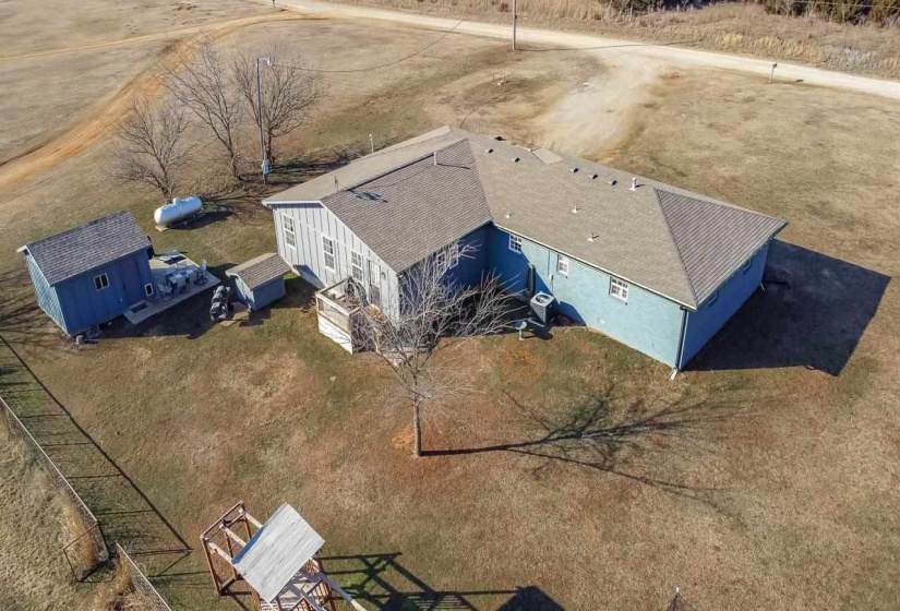 4 Bedrooms Bedrooms, 0 ,2 BathroomsBathrooms,Residential,Single Family,Lakeview,1,133741