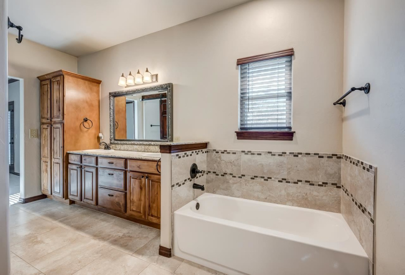 3 Bedrooms Bedrooms, 0 ,2 BathroomsBathrooms,Residential,Single Family,Barrett,1,133744