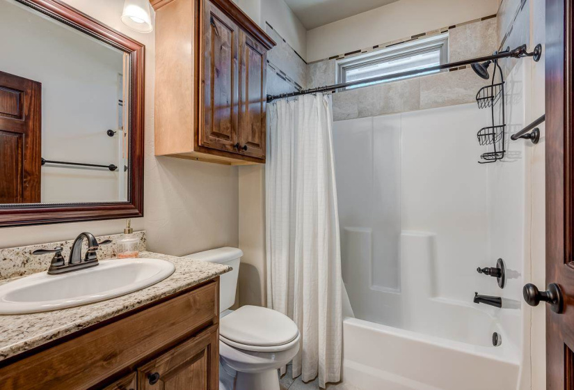 3 Bedrooms Bedrooms, 0 ,2 BathroomsBathrooms,Residential,Single Family,Barrett,1,133744