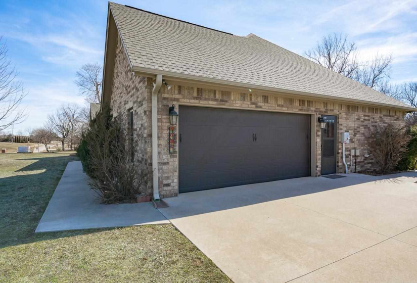 3 Bedrooms Bedrooms, 0 ,2 BathroomsBathrooms,Residential,Single Family,Barrett,1,133744