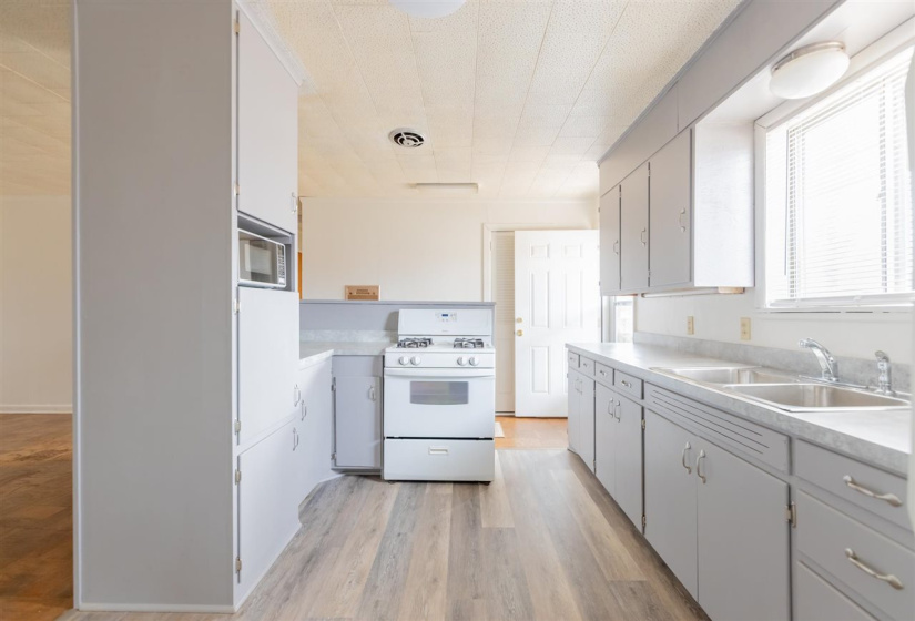 4 Bedrooms Bedrooms, 0 ,2 BathroomsBathrooms,Residential,Single Family,Marshall,1,133748