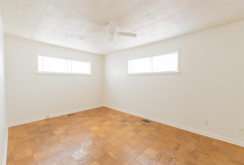 4 Bedrooms Bedrooms, 0 ,2 BathroomsBathrooms,Residential,Single Family,Marshall,1,133748