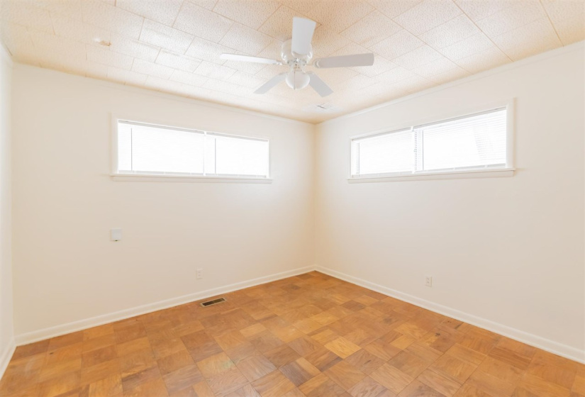 4 Bedrooms Bedrooms, 0 ,2 BathroomsBathrooms,Residential,Single Family,Marshall,1,133748