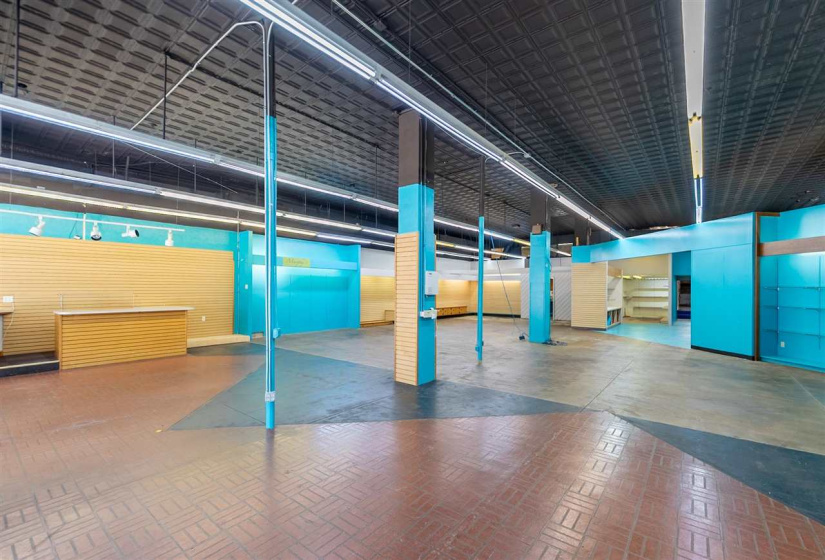 0 ,3 BathroomsBathrooms,Commercial/industrial,Commercial,Main,2,133759