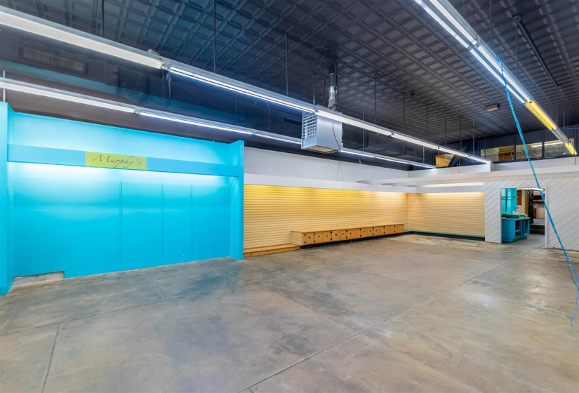 0 ,3 BathroomsBathrooms,Commercial/industrial,Commercial,Main,2,133759