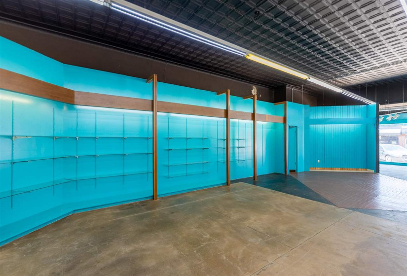 0 ,3 BathroomsBathrooms,Commercial/industrial,Commercial,Main,2,133759