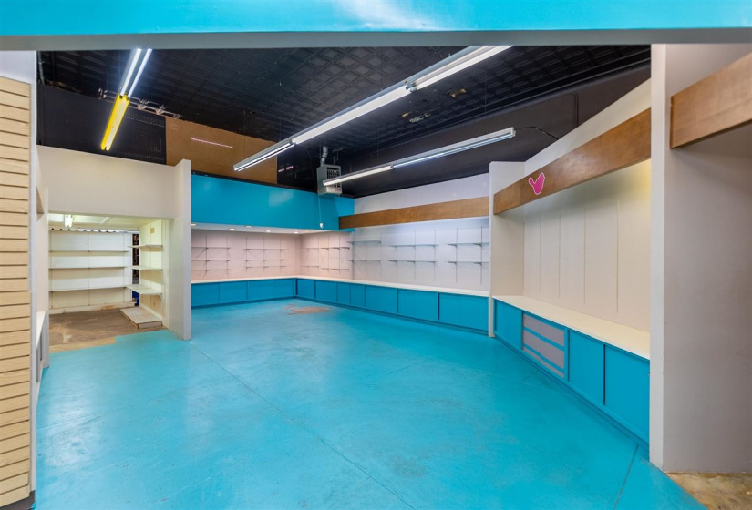 0 ,3 BathroomsBathrooms,Commercial/industrial,Commercial,Main,2,133759