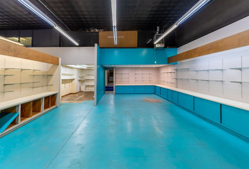 0 ,3 BathroomsBathrooms,Commercial/industrial,Commercial,Main,2,133759