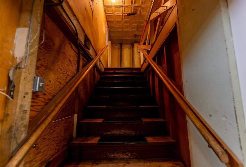 0 ,3 BathroomsBathrooms,Commercial/industrial,Commercial,Main,2,133759