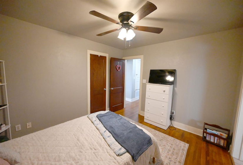 3 Bedrooms Bedrooms, 0 ,2 BathroomsBathrooms,Residential,Single Family,Admiral,1,133754