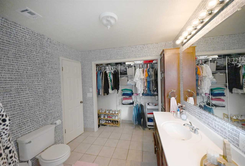 3 Bedrooms Bedrooms, 0 ,2 BathroomsBathrooms,Residential,Single Family,Admiral,1,133754