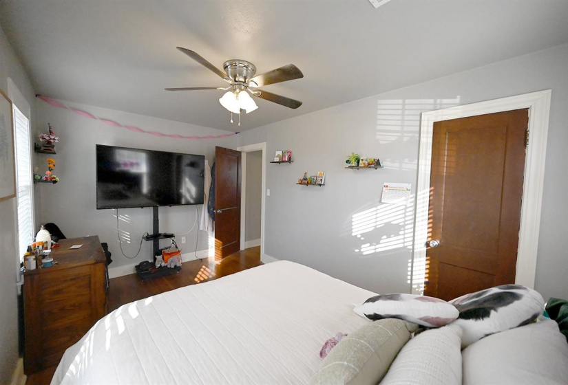 3 Bedrooms Bedrooms, 0 ,2 BathroomsBathrooms,Residential,Single Family,Admiral,1,133754