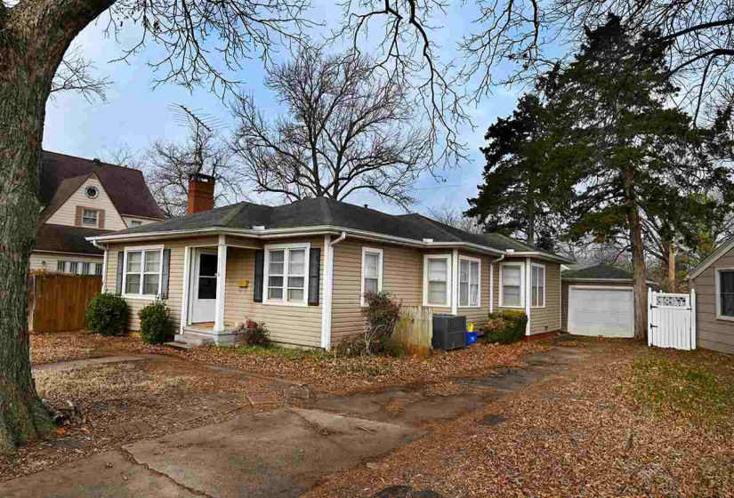 3 Bedrooms Bedrooms, 0 ,2 BathroomsBathrooms,Residential,Single Family,Orchard,1,133755