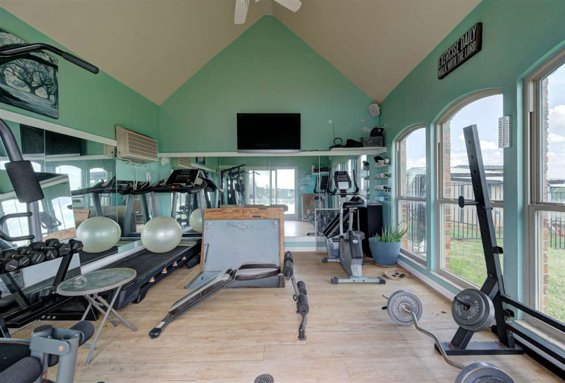 6 Bedrooms Bedrooms, 0 ,5 BathroomsBathrooms,Residential,Single Family,Aspen,2,133762