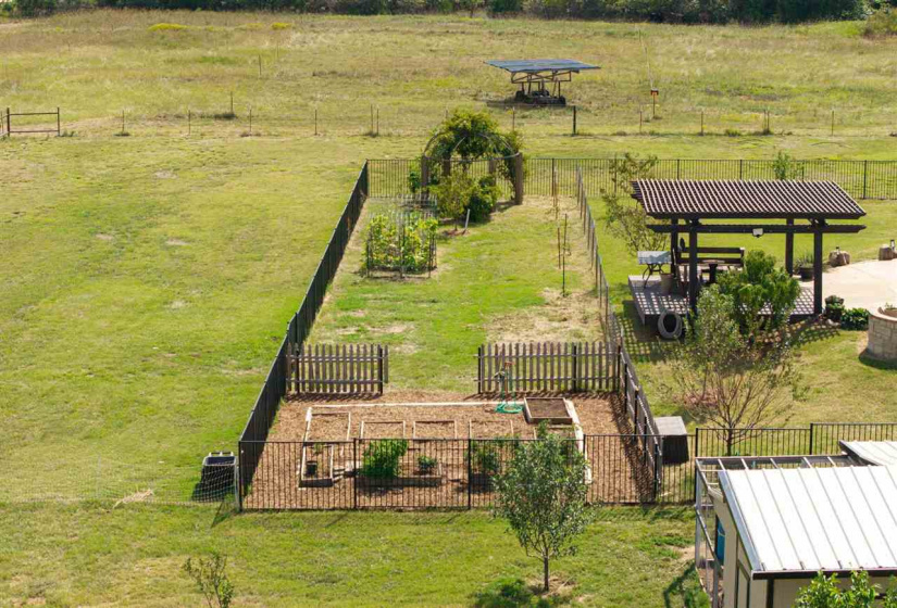 6 Bedrooms Bedrooms, 0 ,5 BathroomsBathrooms,Residential,Single Family,Aspen,2,133762