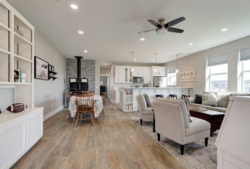 6 Bedrooms Bedrooms, 0 ,5 BathroomsBathrooms,Residential,Single Family,Aspen,2,133762