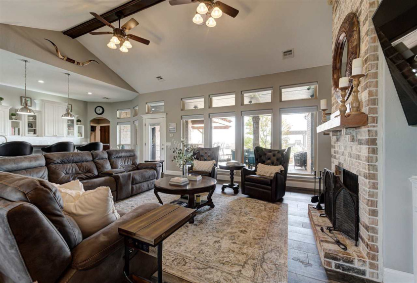 6 Bedrooms Bedrooms, 0 ,5 BathroomsBathrooms,Residential,Single Family,Aspen,2,133762