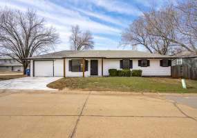 3 Bedrooms Bedrooms, 0 ,2 BathroomsBathrooms,Residential,Single Family,Crestwood,1,133766