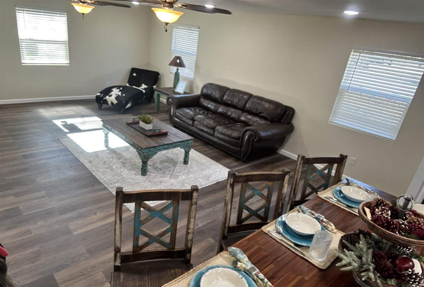 3 Bedrooms Bedrooms, 0 ,2 BathroomsBathrooms,Residential,Single Family,French,1.5,133767