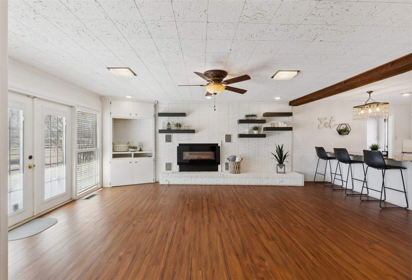 3 Bedrooms Bedrooms, 0 ,2 BathroomsBathrooms,Residential,Single Family,8th,1,133701