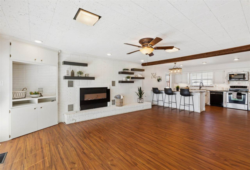 3 Bedrooms Bedrooms, 0 ,2 BathroomsBathrooms,Residential,Single Family,8th,1,133701