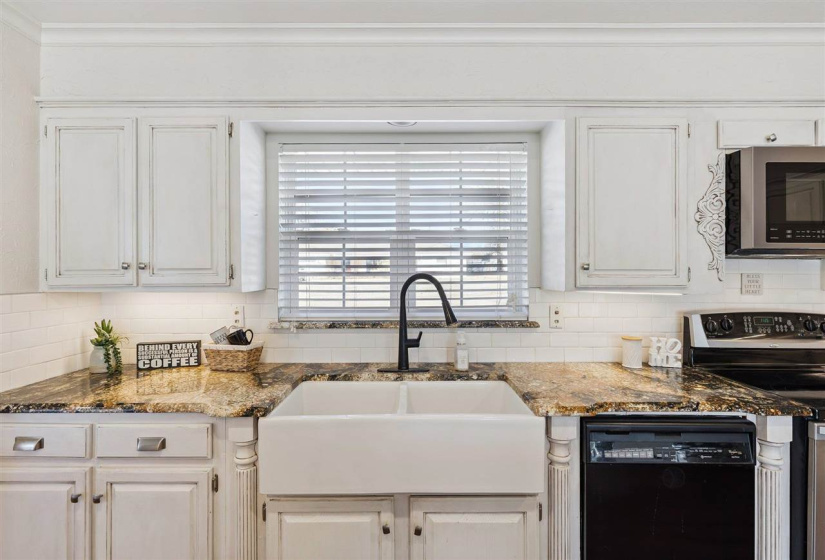 3 Bedrooms Bedrooms, 0 ,2 BathroomsBathrooms,Residential,Single Family,8th,1,133701