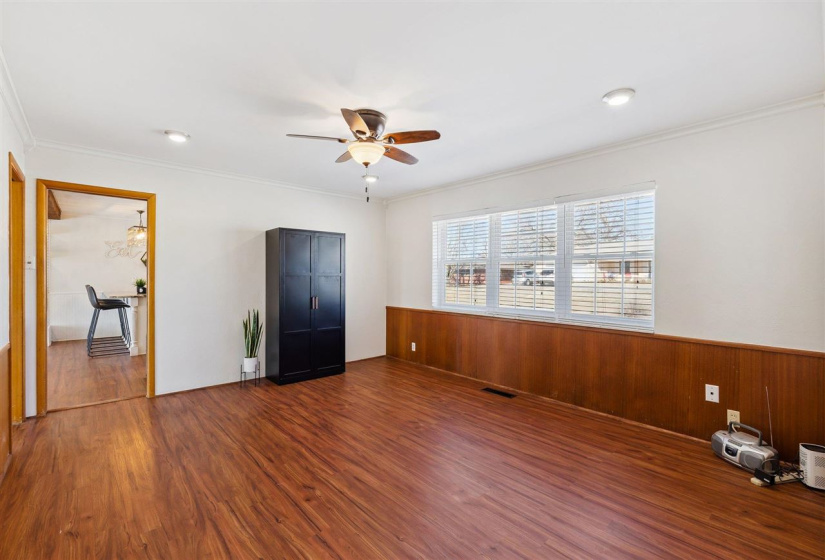 3 Bedrooms Bedrooms, 0 ,2 BathroomsBathrooms,Residential,Single Family,8th,1,133701