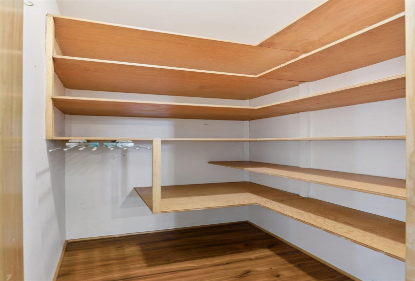 3 Bedrooms Bedrooms, 0 ,2 BathroomsBathrooms,Residential,Single Family,8th,1,133701