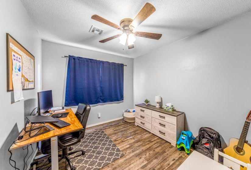 3 Bedrooms Bedrooms, 0 ,1 BathroomBathrooms,Residential,Single Family,Mill,1,133768