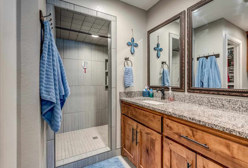 3 Bedrooms Bedrooms, 0 ,2 BathroomsBathrooms,Residential,Single Family,89th,1,133774