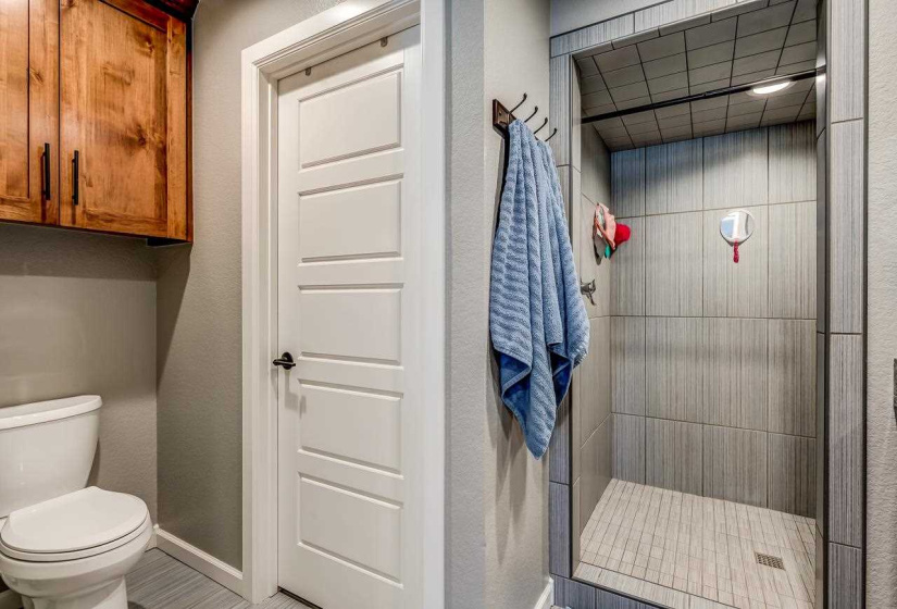 3 Bedrooms Bedrooms, 0 ,2 BathroomsBathrooms,Residential,Single Family,89th,1,133774