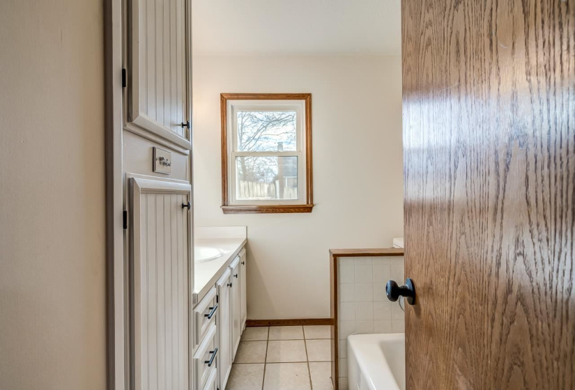 3 Bedrooms Bedrooms, 0 ,3 BathroomsBathrooms,Residential,Single Family,Kaw,1,133776