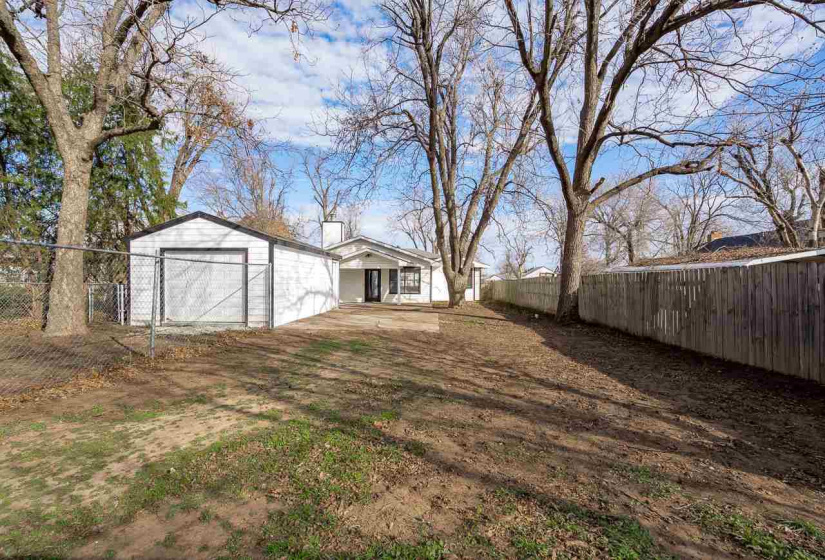 3 Bedrooms Bedrooms, 0 ,3 BathroomsBathrooms,Residential,Single Family,Kaw,1,133776