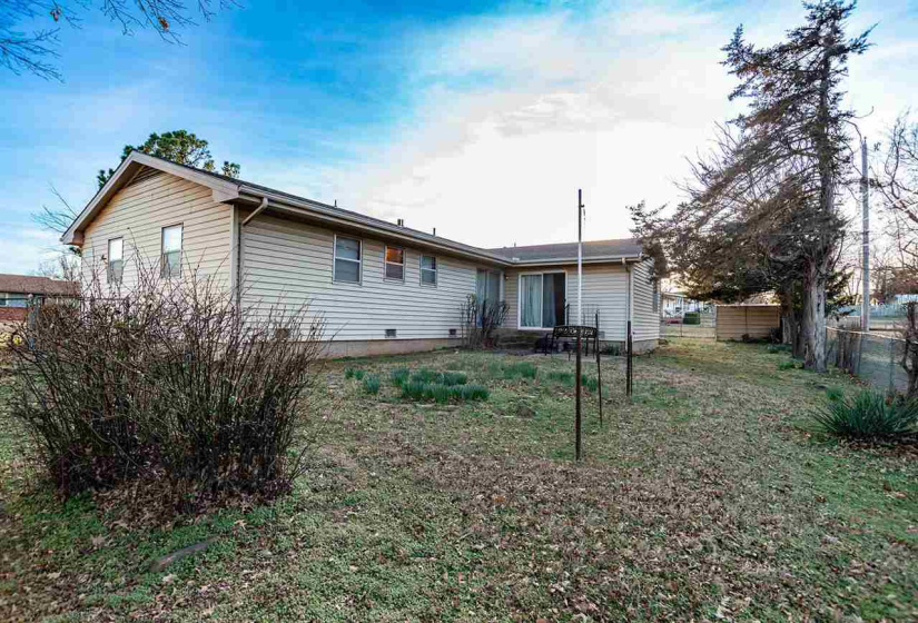 3 Bedrooms Bedrooms, 0 ,2 BathroomsBathrooms,Residential,Single Family,Hartwood,1,133777