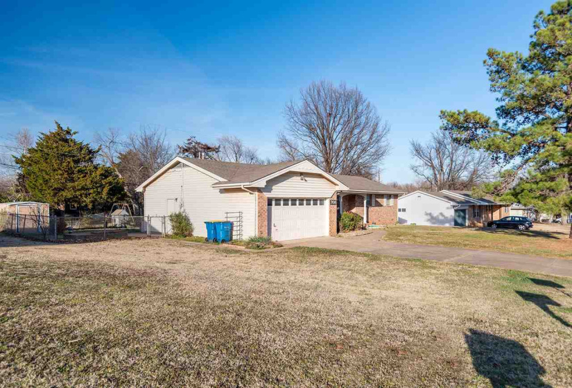 3 Bedrooms Bedrooms, 0 ,2 BathroomsBathrooms,Residential,Single Family,Hartwood,1,133777