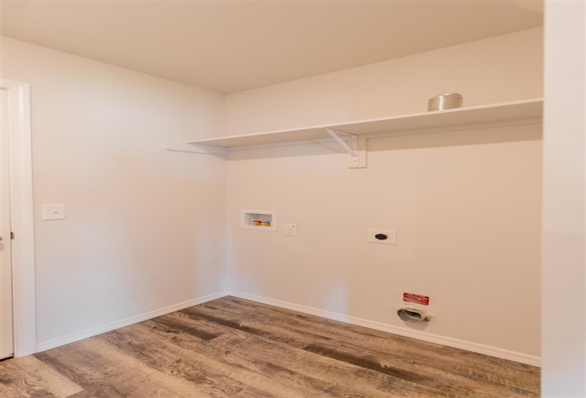 3 Bedrooms Bedrooms, 0 ,2 BathroomsBathrooms,Residential,Single Family,31st,1,133793