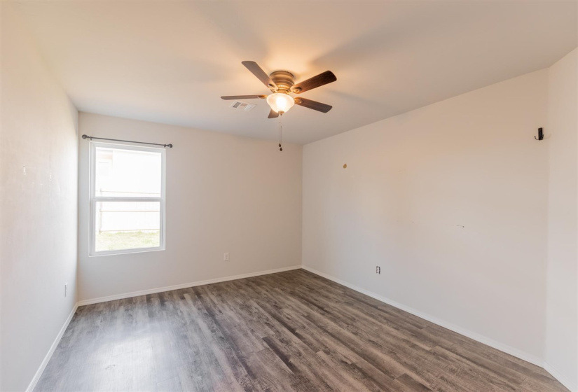 3 Bedrooms Bedrooms, 0 ,2 BathroomsBathrooms,Residential,Single Family,31st,1,133793