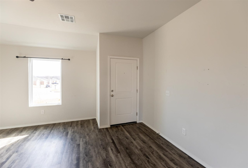 3 Bedrooms Bedrooms, 0 ,2 BathroomsBathrooms,Residential,Single Family,31st,1,133793