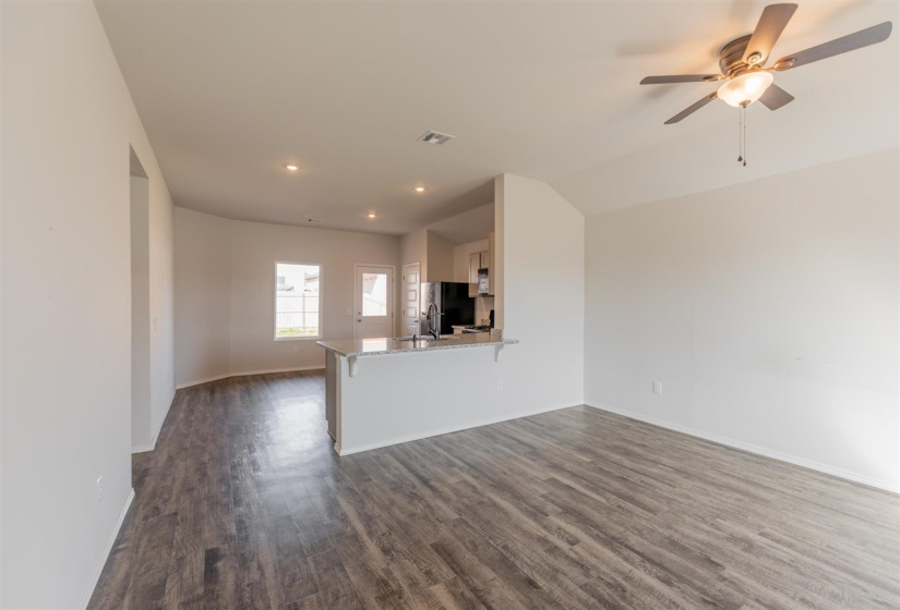 3 Bedrooms Bedrooms, 0 ,2 BathroomsBathrooms,Residential,Single Family,31st,1,133793