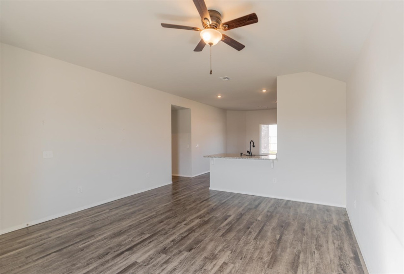 3 Bedrooms Bedrooms, 0 ,2 BathroomsBathrooms,Residential,Single Family,31st,1,133793