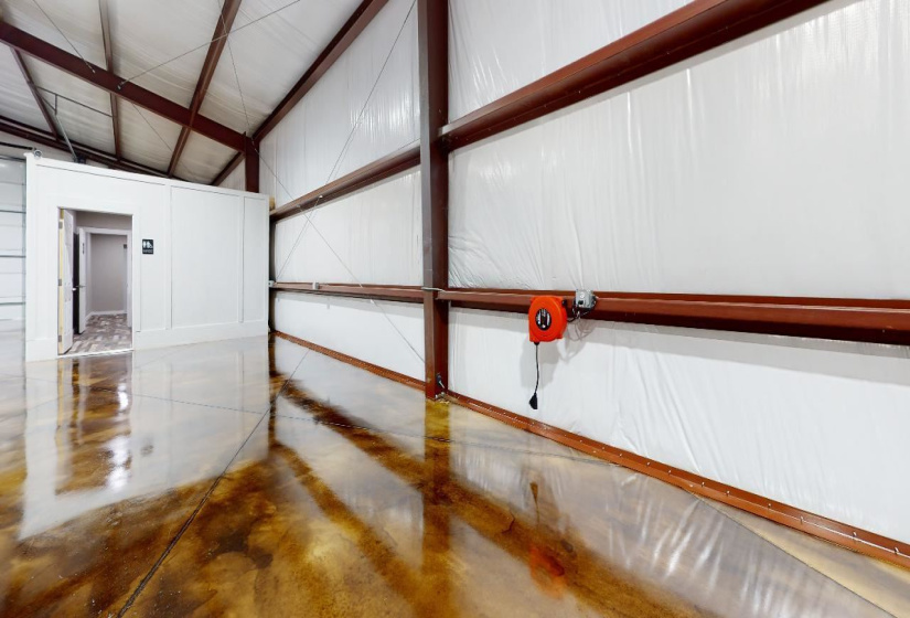 0 , 0 ,3 BathroomsBathrooms,Commercial/industrial,Commercial,Thomas,1,127194