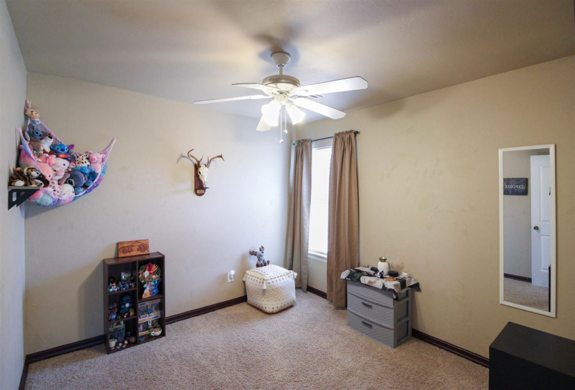 3 Bedrooms Bedrooms, 0 ,2 BathroomsBathrooms,Residential,Single Family,Broadway,1,133799