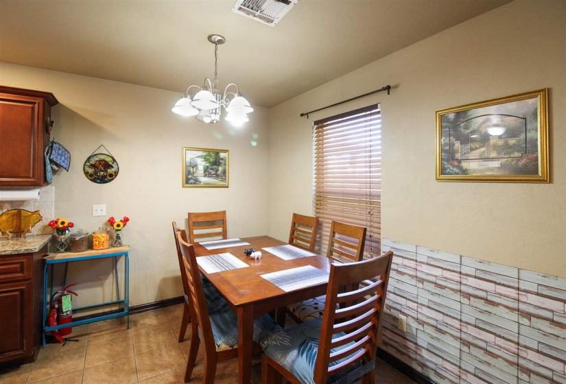 3 Bedrooms Bedrooms, 0 ,2 BathroomsBathrooms,Residential,Single Family,Broadway,1,133799