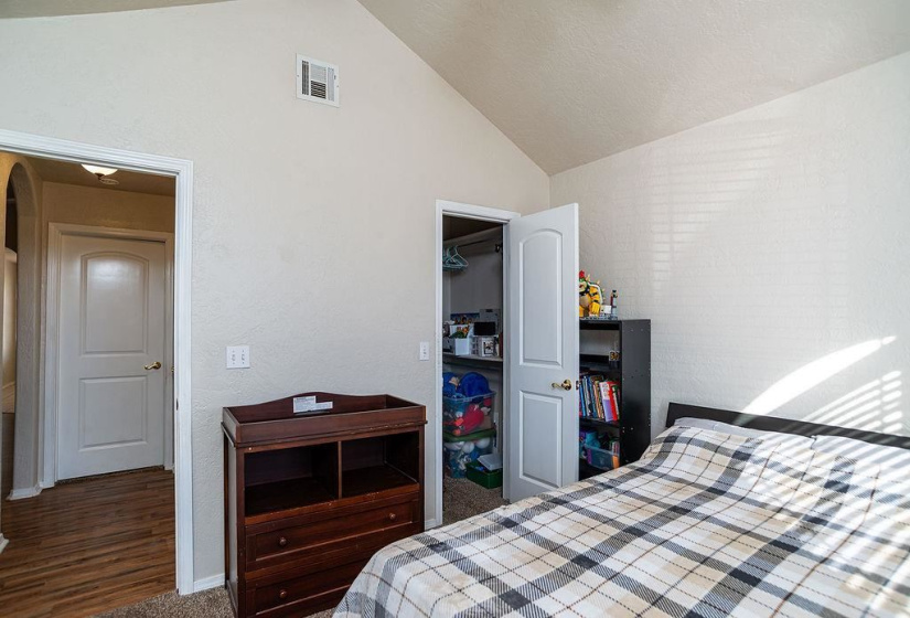 3 Bedrooms Bedrooms, 0 ,2 BathroomsBathrooms,Residential,Single Family,Emma,1,133800