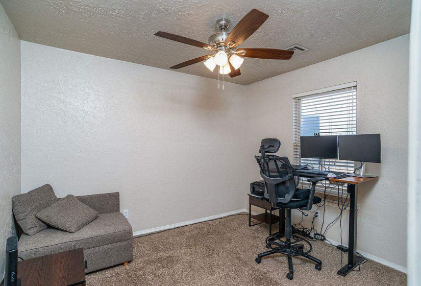 3 Bedrooms Bedrooms, 0 ,2 BathroomsBathrooms,Residential,Single Family,Emma,1,133800