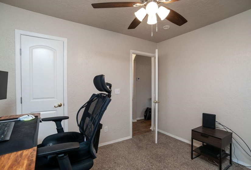 3 Bedrooms Bedrooms, 0 ,2 BathroomsBathrooms,Residential,Single Family,Emma,1,133800