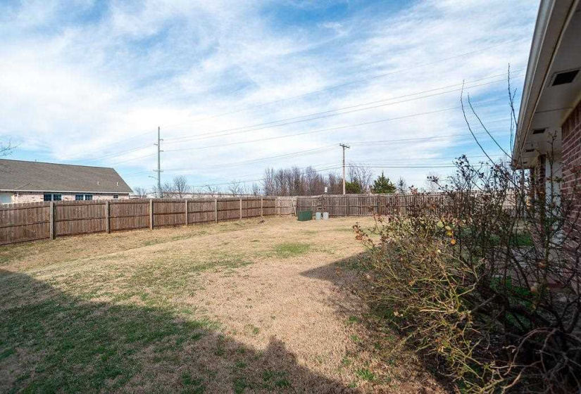 3 Bedrooms Bedrooms, 0 ,2 BathroomsBathrooms,Residential,Single Family,Emma,1,133800