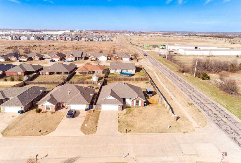 3 Bedrooms Bedrooms, 0 ,2 BathroomsBathrooms,Residential,Single Family,Emma,1,133800