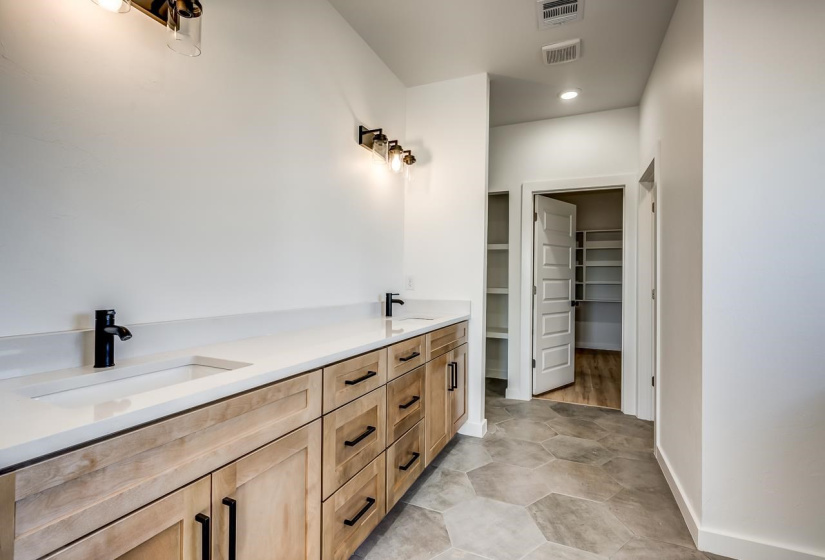 4 Bedrooms Bedrooms, 0 ,3 BathroomsBathrooms,Residential,Single Family,Bison,1,133805